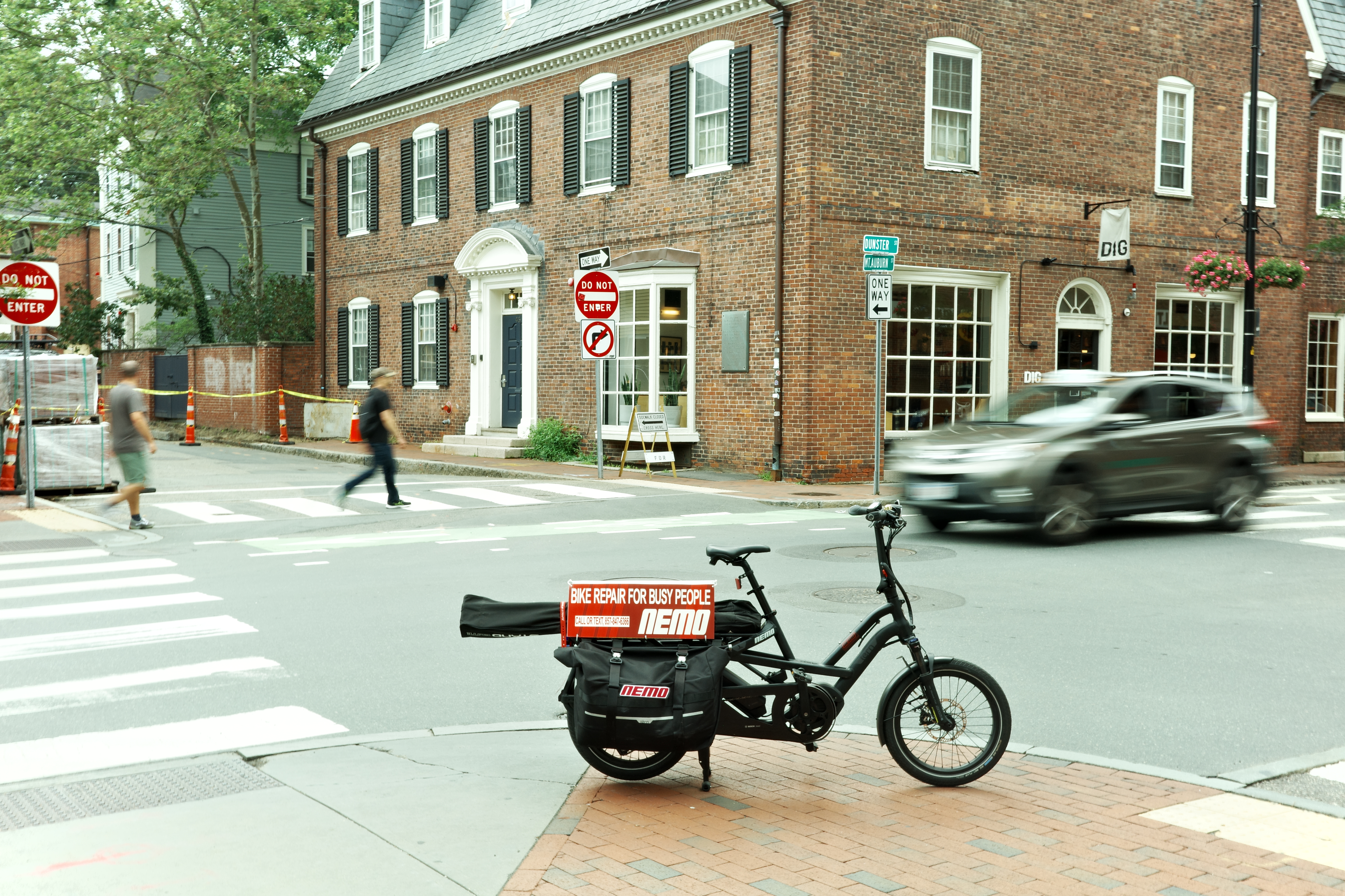 NEMO cargo bike at Harvard Square intersection
